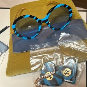 •New Gucci Blue & Black sunglasses W/Charms